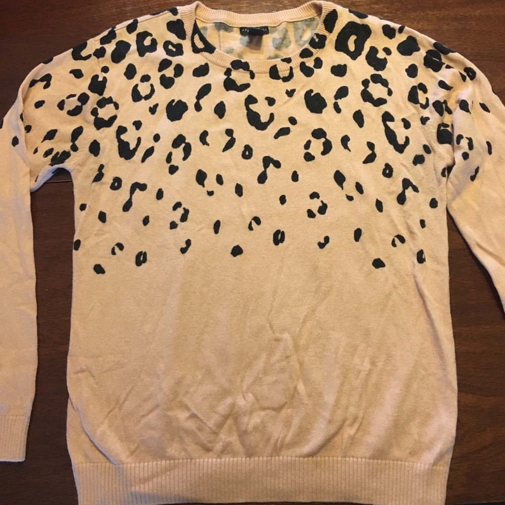 Super cute! Leopard print sweater!